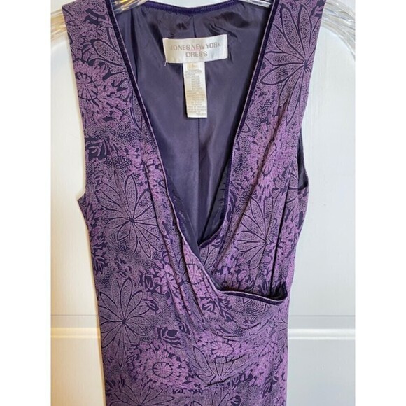 Jones New York sleeveless Deep Purple flower print dress Sz 6 EUC - Picture 4 of 4